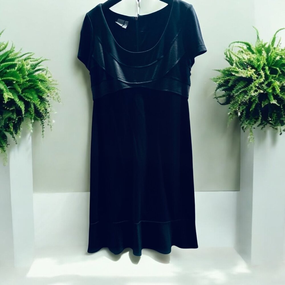 MUSE PonteKnit Knee-Length Black/Gray Dress (12)